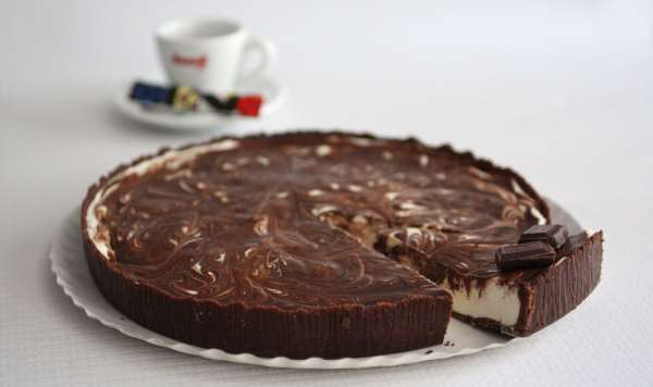 Шоколадный пирог в микроволновой печи