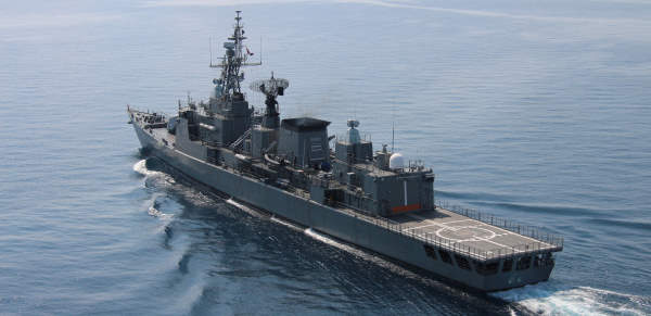Крупнейшее военно-морское иранское судно пошло ко дну