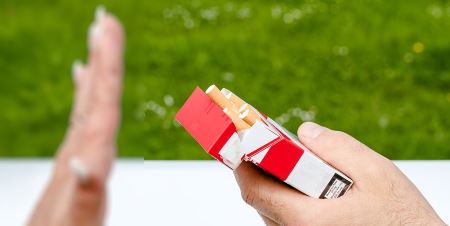 Ребе РАЯЦ запрещает курение до 20 лет и просит постепенно  бросить курить