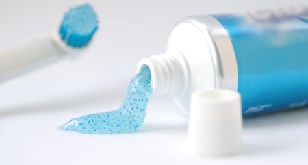Должна ли зубная паста быть кошерной?
