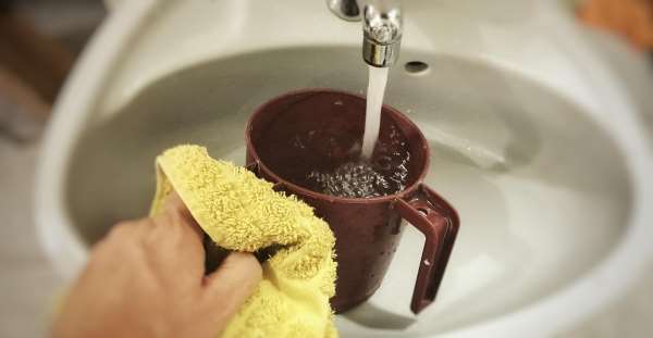 Омывание рук перед трапезой с полотенцем 