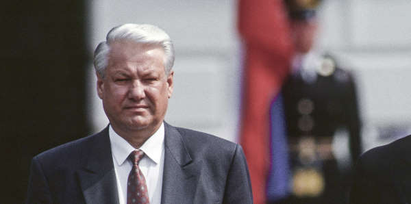 Борис Ельцин и Джордж Буш соревнуются в гонке разоружений